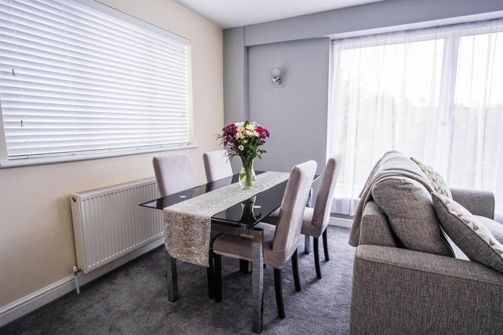 Tallets Apartment With Balcony & Parking Tewkesbury Exteriér fotografie